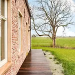 4 Bedroom Cozy In * Detern
