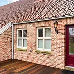 4 Bedroom Cozy In