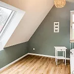 4 Bedroom Cozy In * Detern