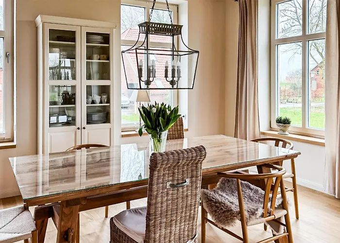 Vakantiehuis 4 Bedroom Cozy In *
