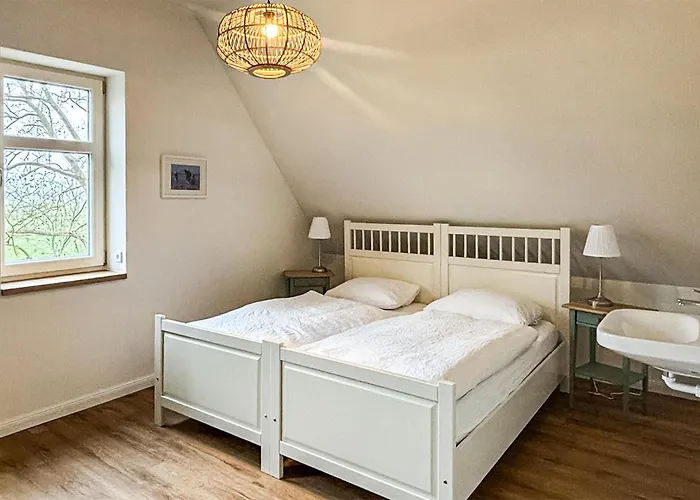 4 Bedroom Cozy In Detern